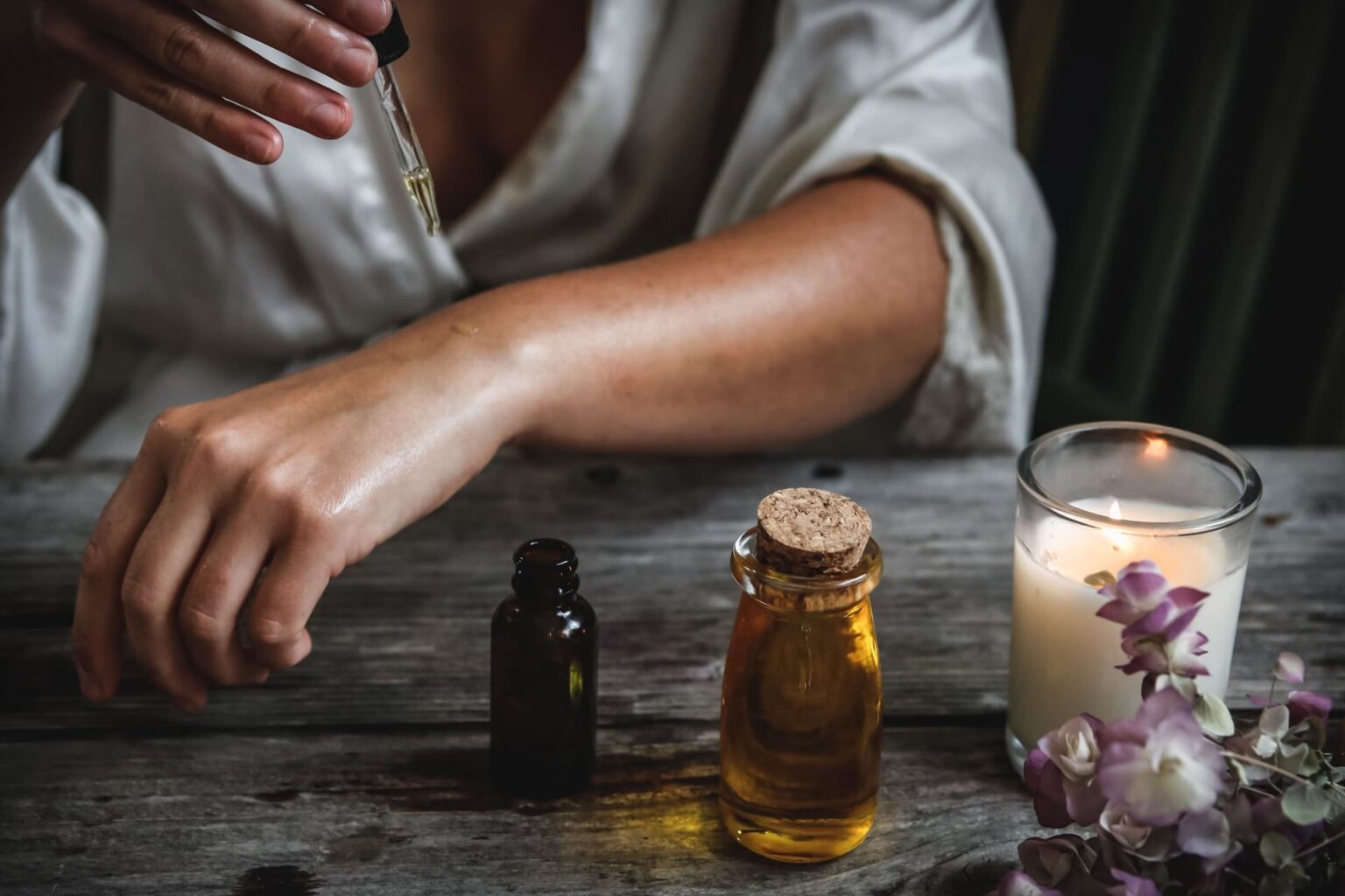 Vitamin E và tinh dầu Argan: Nhân đôi hiệu quả ngăn ngừa giảm rụng và hư tổn ở tóc